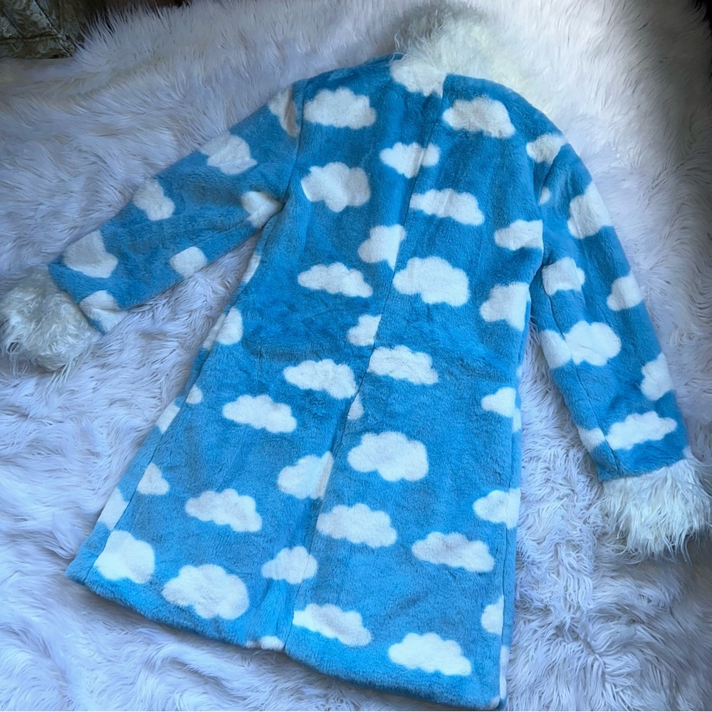 🪻[ Dolls Kill ] x dELiA*s Dreamscape Love Faux Fur Cloud Print Coat Festival - Picture 9 of 13